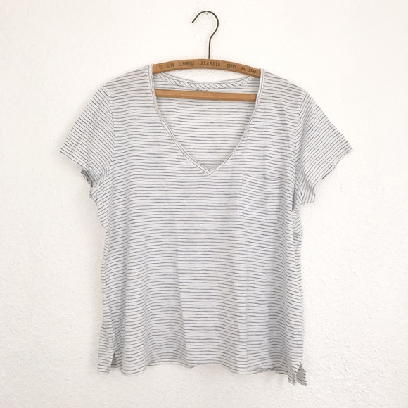 Madewell Tops - Madewell V-Neck Pocket Tee